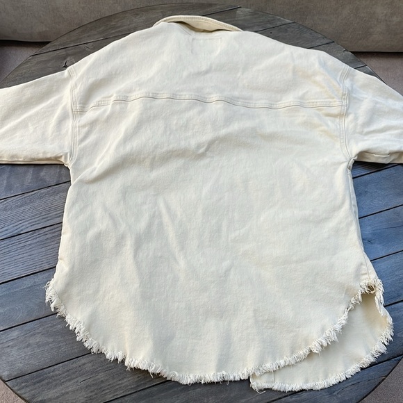 Shacket - Picture 4 of 5